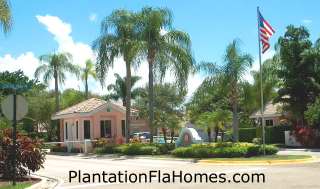 Sunset Cove in Plantation FL - gated entrance