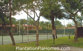 Townhouses at Jacaranda - tennis courts
