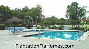 Waterford Courtyards in Plantation FL - pool