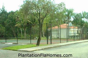 Terra Bella in Plantation FL - tennis courts